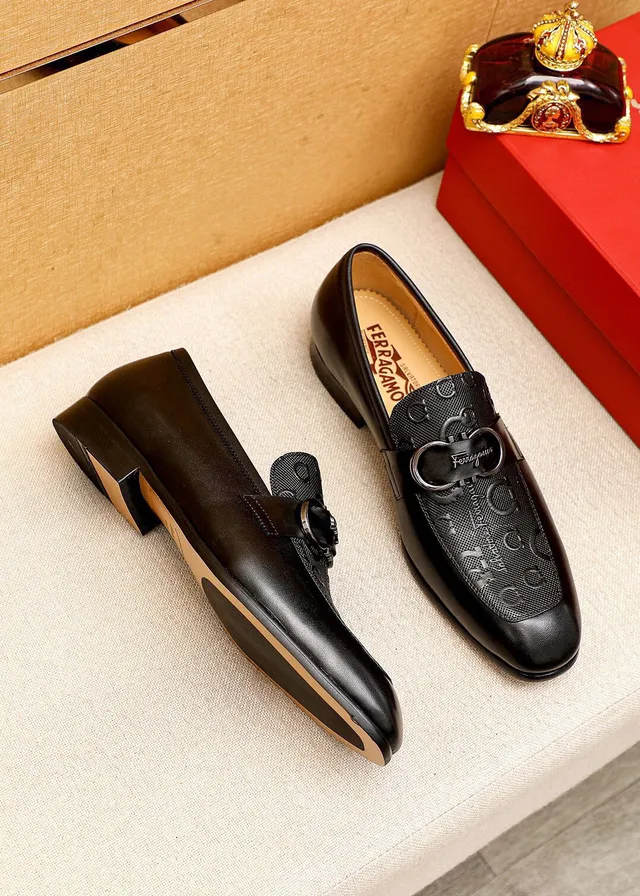 Salvatore Ferragamo Gancini Black Leather Horsebit Loafers