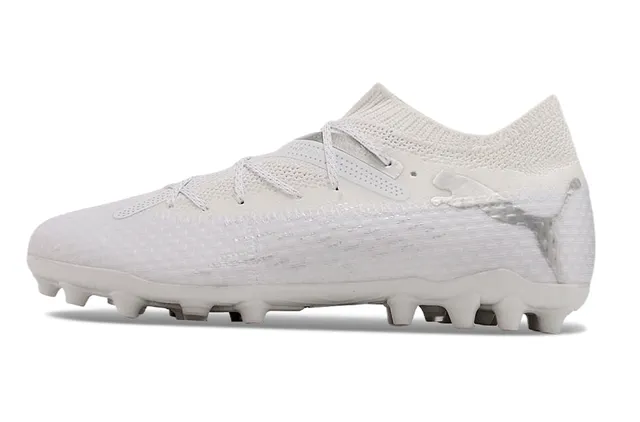 Puma White Silver Knit Upper Integrated Lacing Firm-Ground Soccer Shoes