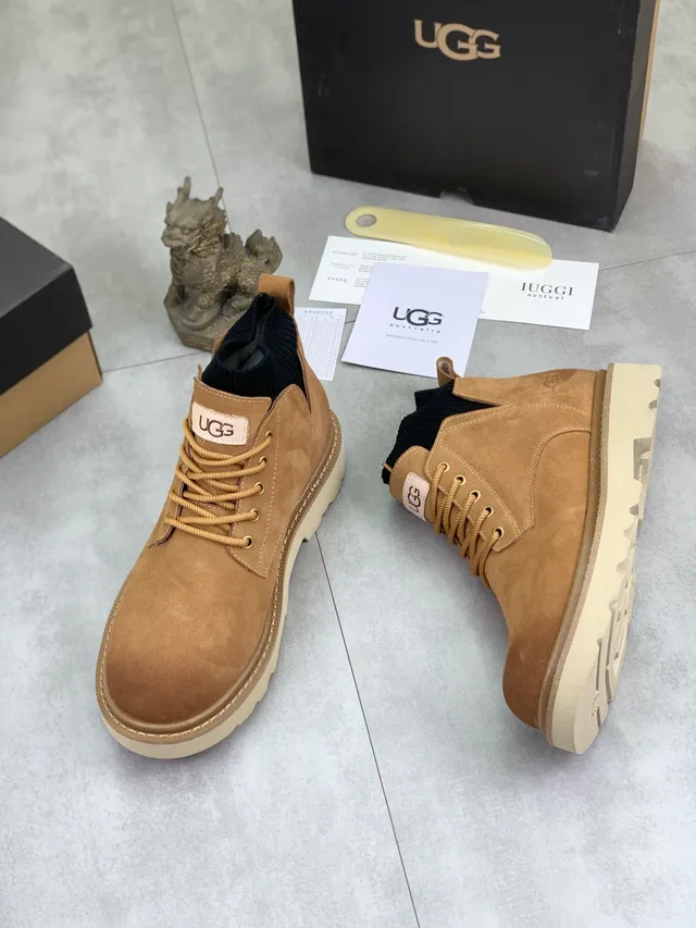 UGG Brown Beige Suede Upper Knit Collar Ankle Boots