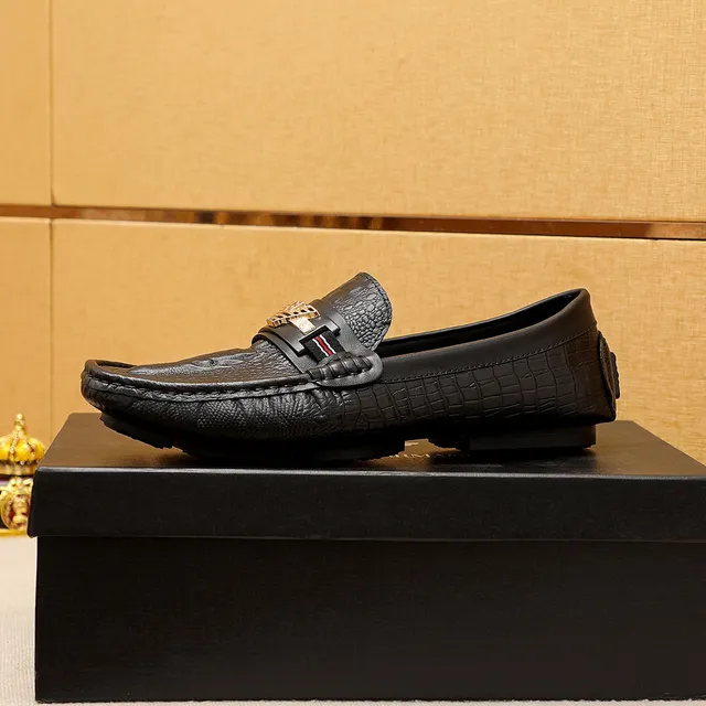 Giorgio Armani Black Gold Crocodile-Embossed Leather Metal Eagle Logo Bar Loafer