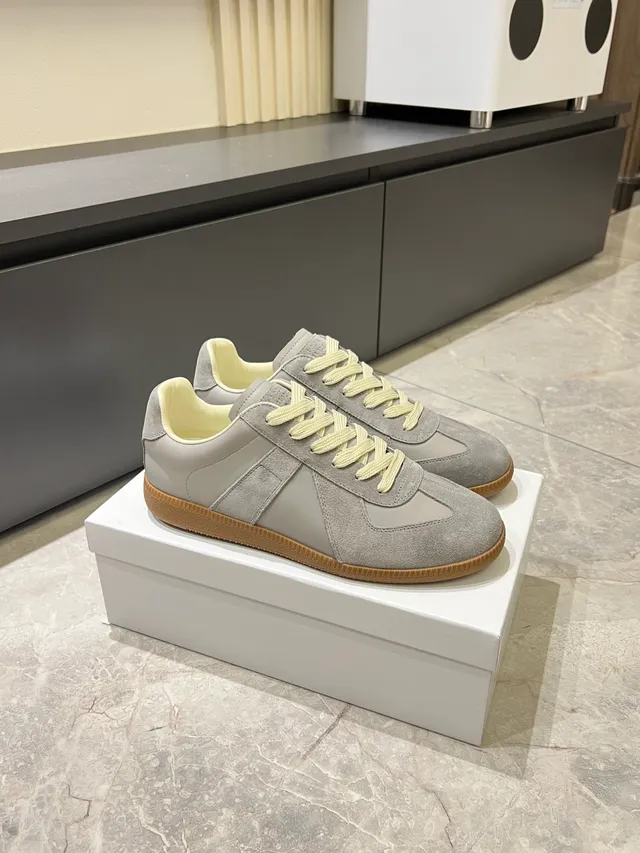 Maison Margiela White Multicolor Low-Top Leather Upper Lifestyle Sneakers