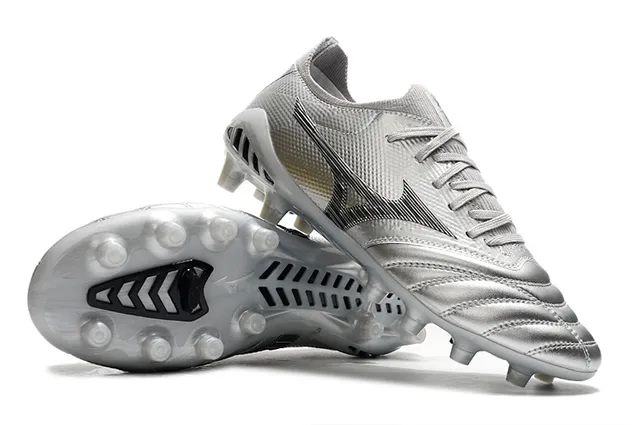 Mizuno Silver Black Metallic Synthetic Upper Wave Logo Firm-Ground Soccer Shoes