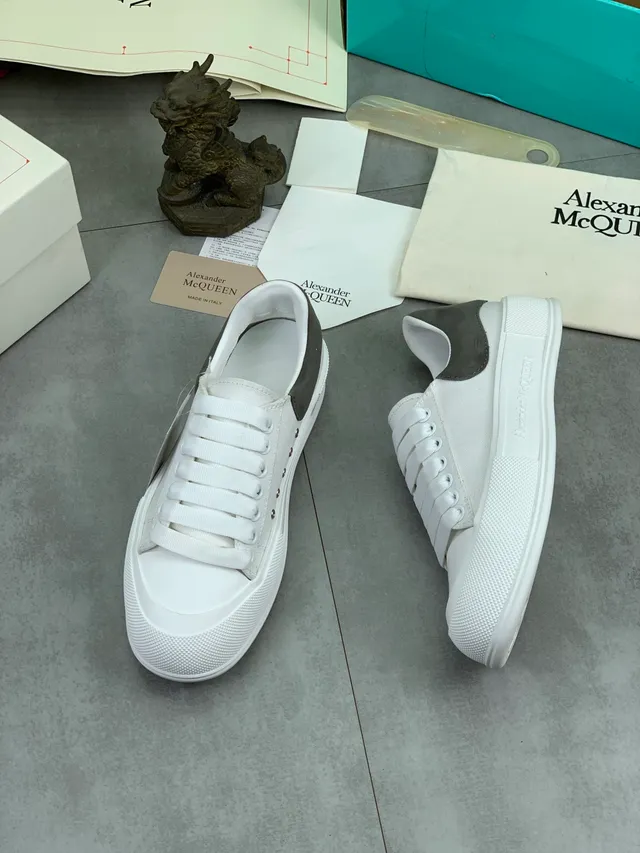 Alexander McQueen Oversized Sneaker White and Gray Lifestyle Sneakers