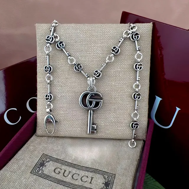 Gucci Key Interlocking G Silver-Toned Necklace