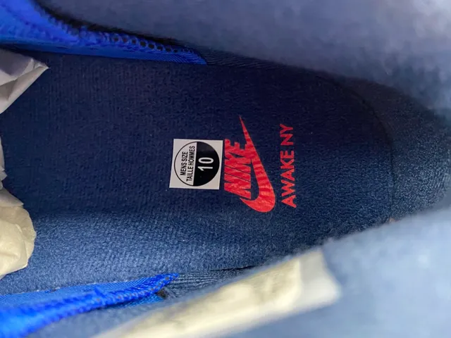 Air Jordan 6 Blue and Red High-Top Basketball Shoes