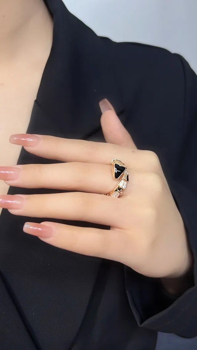 Bvlgari Serpenti Viper Articulated Onyx and Diamond Ring