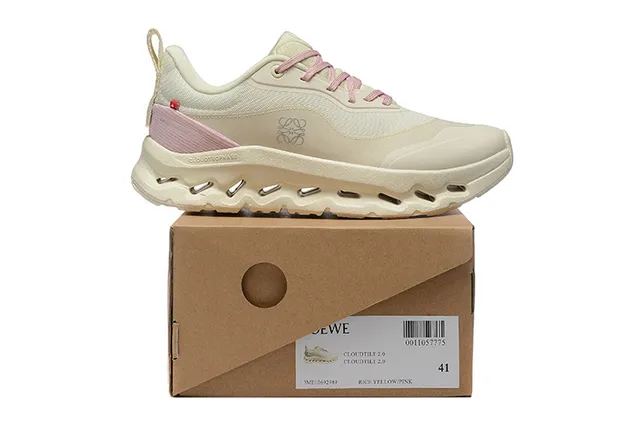 On Cloud Beige Pink Cloudtec Pod Sole Mesh Upper Lifestyle Sneakers