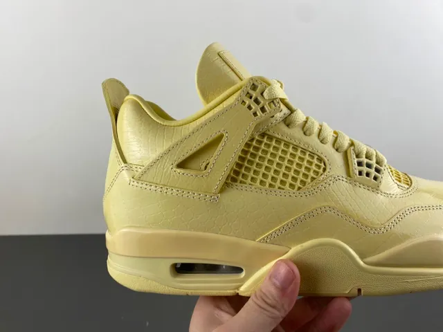 Air Jordan 4 Monochromatic Yellow Basketball Shoes