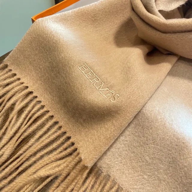 Hermès Beige Soft Texture Frayed Edge Finish Cashmere Scarf