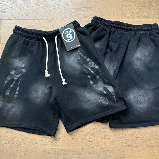Black Gradient Flame Graphic Drawstring Waist Shorts
