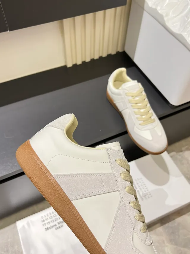 Maison Margiela White Multicolor Low-Top Leather Upper Lifestyle Sneakers