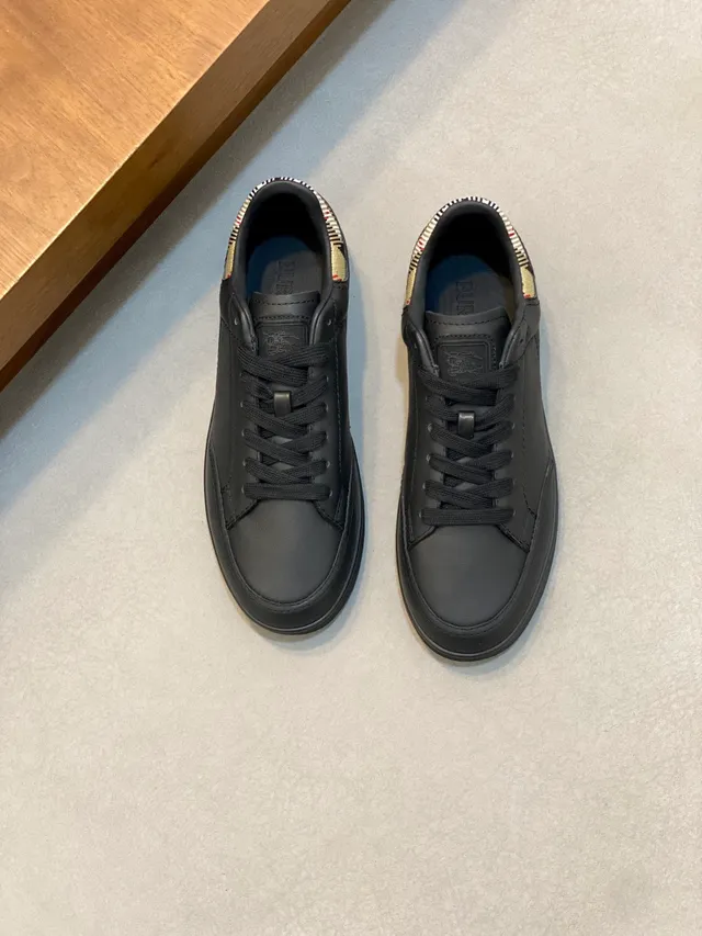 Burberry Black Multicolor Smooth Leather Flat Rubber Sole Lifestyle Sneakers