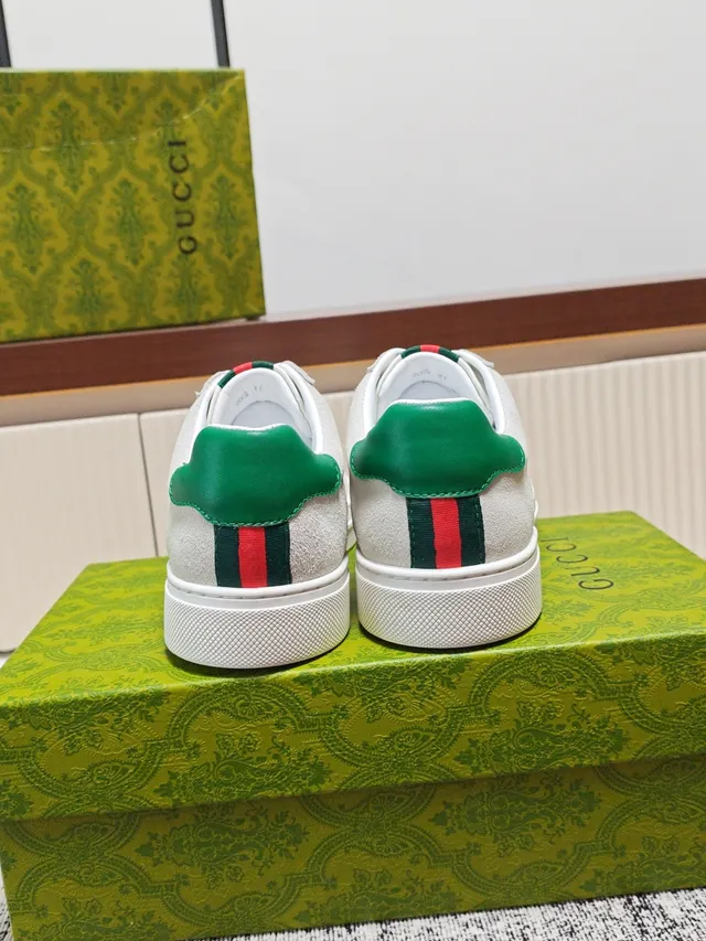 Gucci Embossed GG Monogram White and Green Lifestyle Sneaker