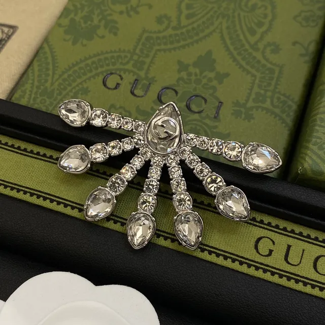 Gucci Crystal Fan-Shaped Interlocking G Brooch