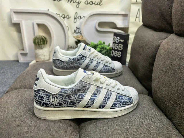 Stussy Beige Navy Low-Top Cupsole Lifestyle Sneakers