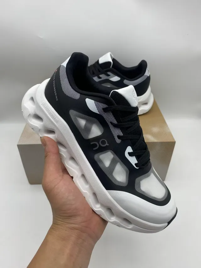 On Beige Gray Sculpted Open-Cell Midsole Mesh And Synthetic Overlay Upper Running Shoes